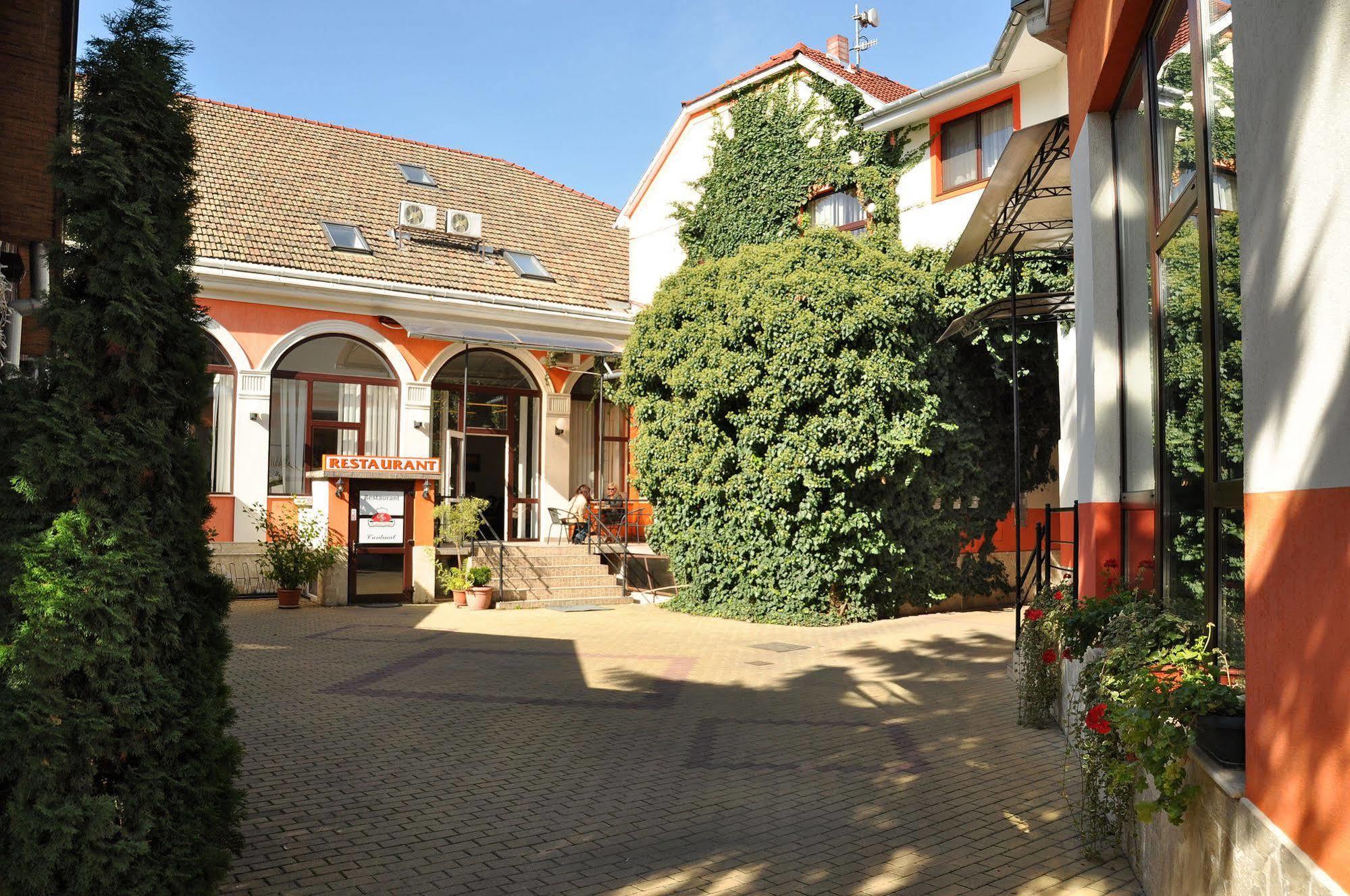 Hotel Cardinal Satu Mare Eksteriør bilde