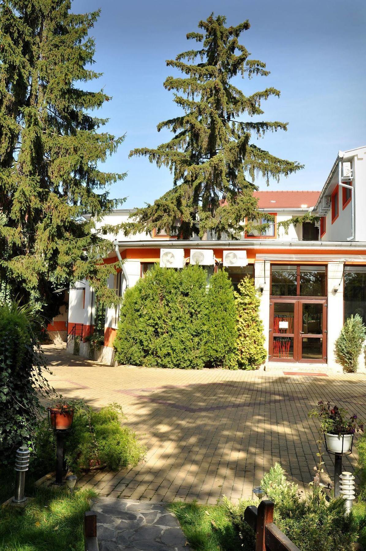 Hotel Cardinal Satu Mare Eksteriør bilde